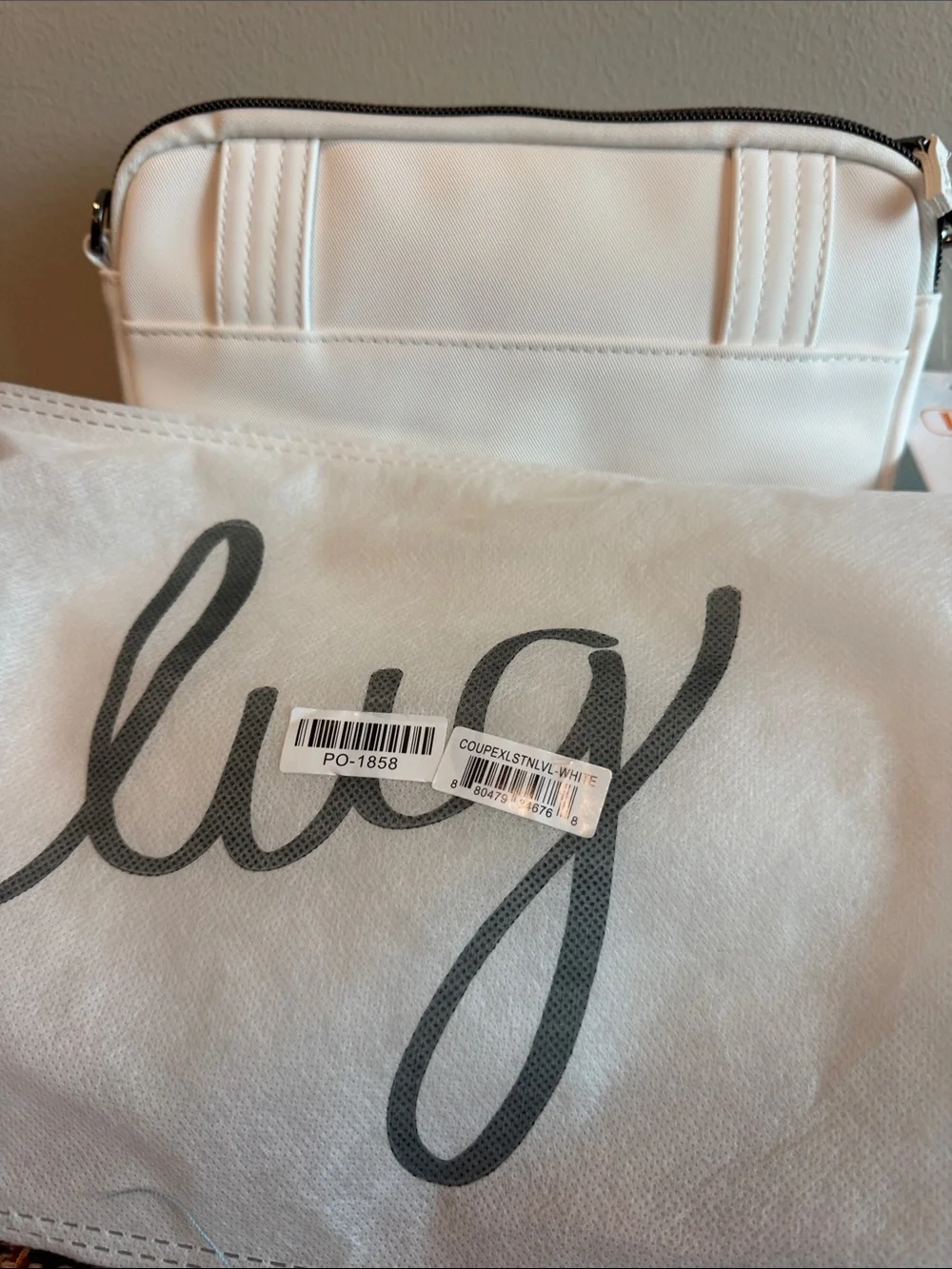Rare-lug coupe XL Limited Edition white Satin Luxe heart crossbody/belt bag